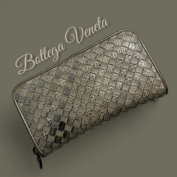Bottega Veneta Checkered Leather Wallet - Picture 1 of 12